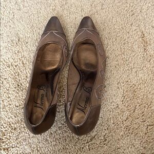 Gold High Heel Pumps with Pointed Toe